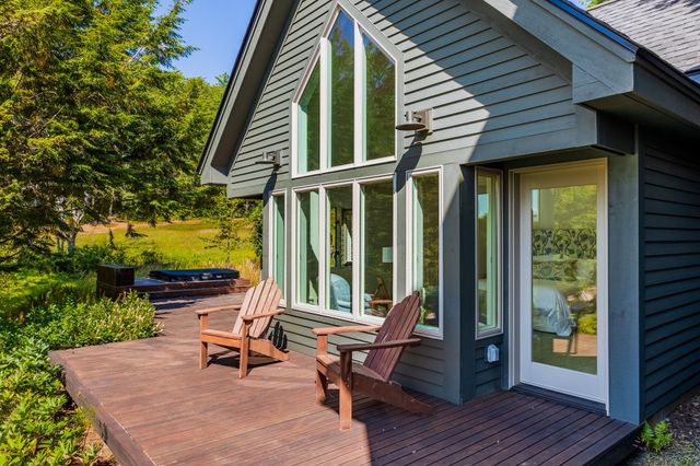 8 Parade Ground Road, Hanover, NH 03750