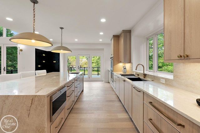 4585 Kiftsgate Bend, Bloomfield Hills, MI 48302