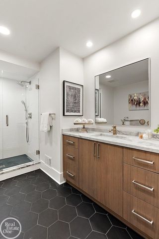 4585 Kiftsgate Bend, Bloomfield Hills, MI 48302