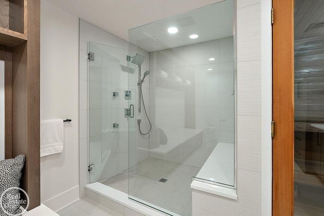 4585 Kiftsgate Bend, Bloomfield Hills, MI 48302