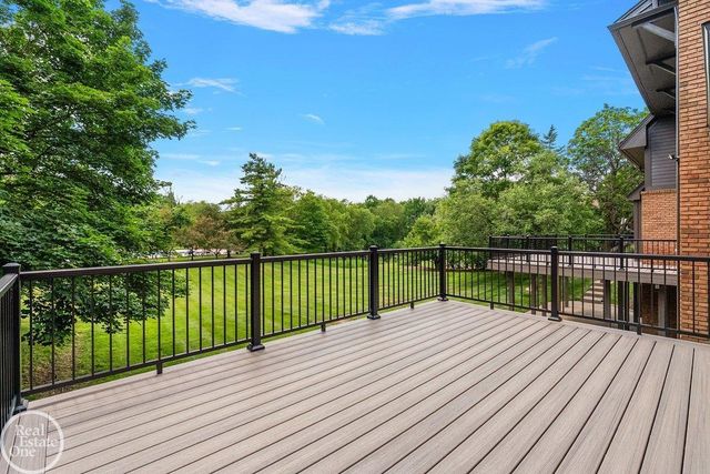 4585 Kiftsgate Bend, Bloomfield Hills, MI 48302