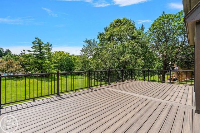 4585 Kiftsgate Bend, Bloomfield Hills, MI 48302
