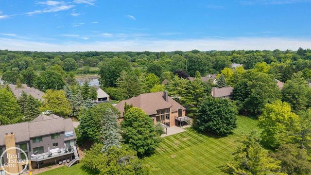 4585 Kiftsgate Bend, Bloomfield Hills, MI 48302