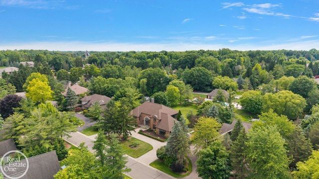 4585 Kiftsgate Bend, Bloomfield Hills, MI 48302