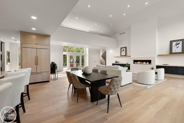 4585 Kiftsgate Bend, Bloomfield Hills, MI 48302