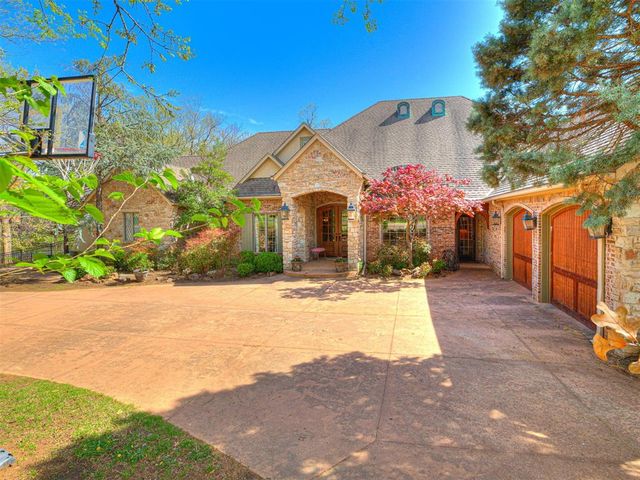 400 Autumnwood Court, Edmond, OK 73003