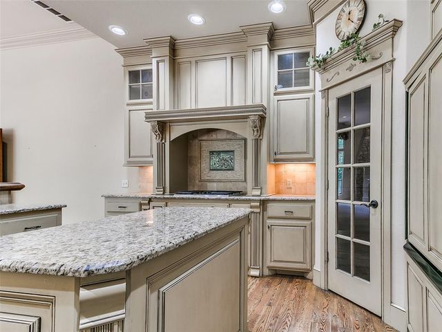 400 Autumnwood Court, Edmond, OK 73003