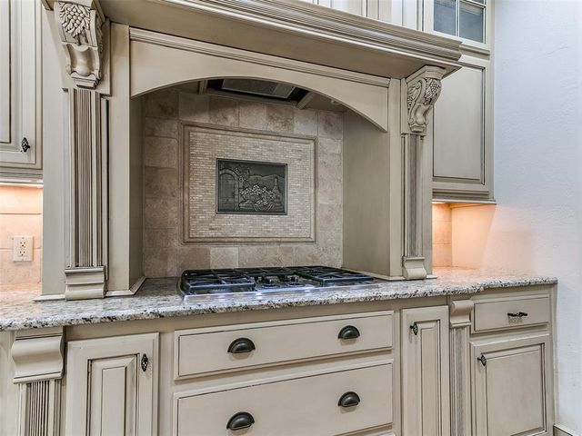 400 Autumnwood Court, Edmond, OK 73003