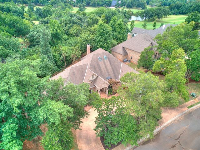 400 Autumnwood Court, Edmond, OK 73003