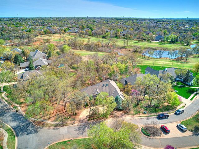 400 Autumnwood Court, Edmond, OK 73003