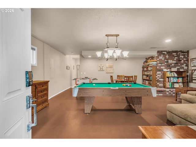26580 BEACH Dr, Rockaway Beach, OR 97136