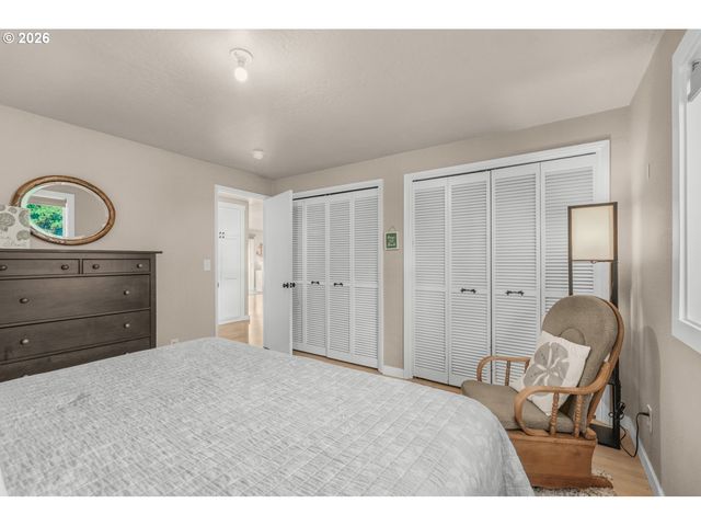 26580 BEACH Dr, Rockaway Beach, OR 97136