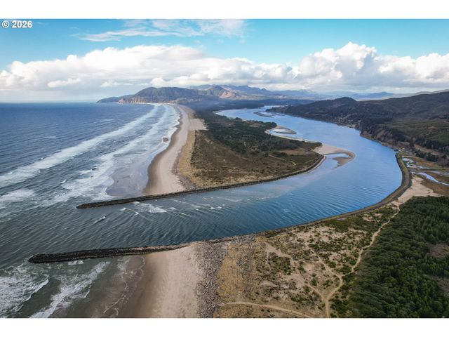 26580 BEACH Dr, Rockaway Beach, OR 97136