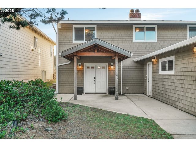 26580 BEACH Dr, Rockaway Beach, OR 97136