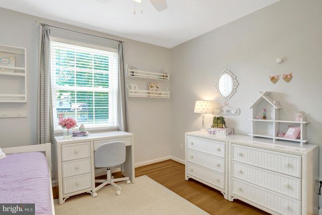 8916 MORELAND LN, Annandale, VA 22003