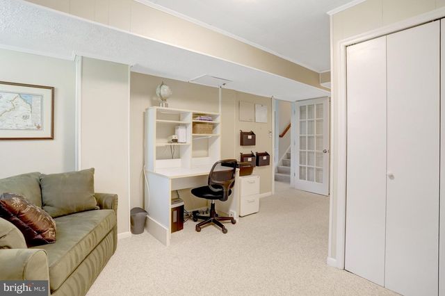 8916 MORELAND LN, Annandale, VA 22003
