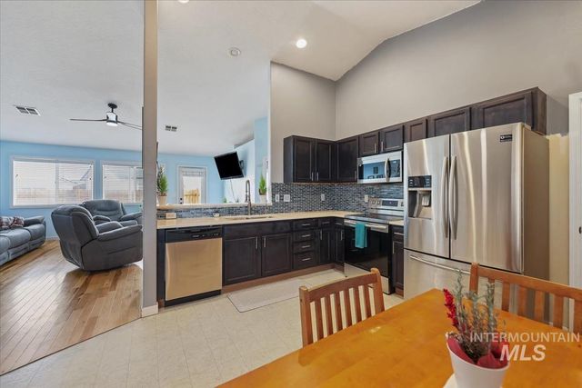 3819 Topeka Ave, Caldwell, ID 83605