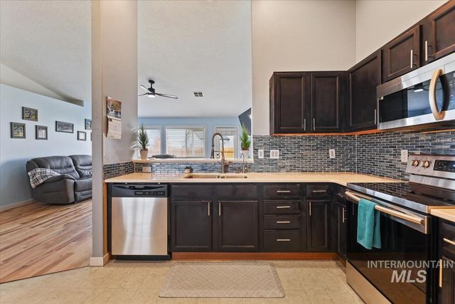 3819 Topeka Ave, Caldwell, ID 83605