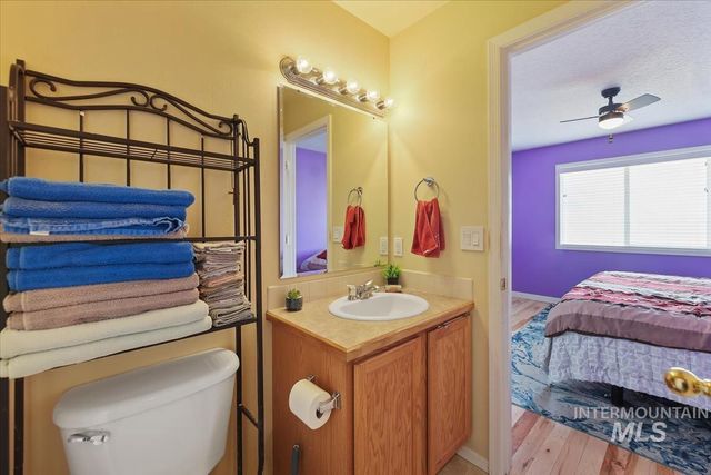 3819 Topeka Ave, Caldwell, ID 83605