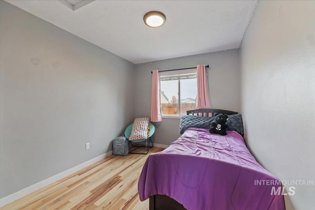 3819 Topeka Ave, Caldwell, ID 83605