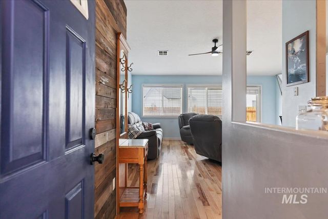 3819 Topeka Ave, Caldwell, ID 83605