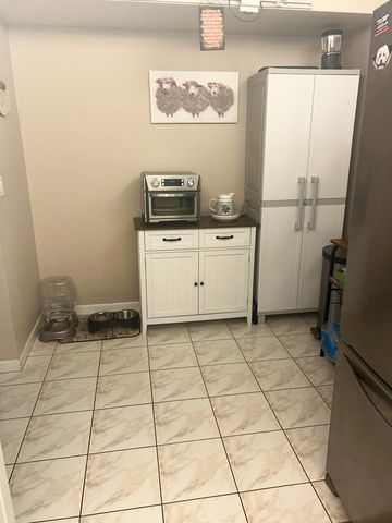 824 Sky Pine Way C1, Greenacres, FL 33415