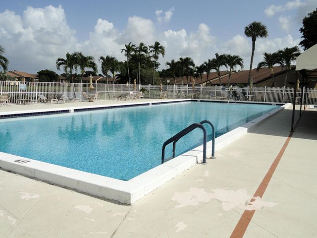 824 Sky Pine Way C1, Greenacres, FL 33415