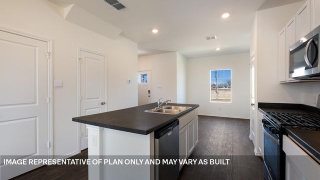 321 Santo Domingo RD, Bastrop, TX 78602