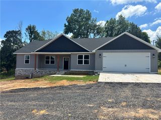 1140 E Gum, Russellville, AR 72802