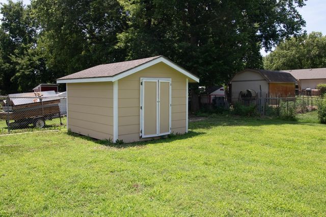 8143 S Hancock Drive, Derby, KS 67037