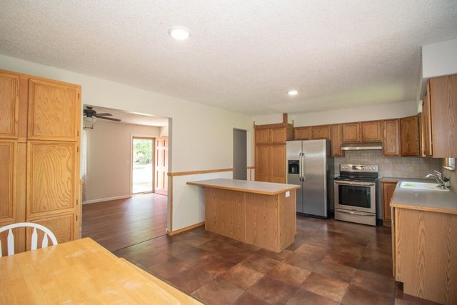 8143 S Hancock Drive, Derby, KS 67037