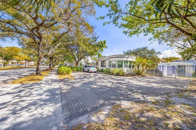 2000 Monroe St, Hollywood, FL 33020