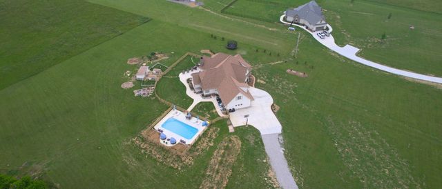 132 New Center Church Rd, Shelbyville, TN 37160