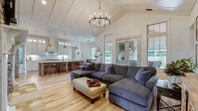 132 New Center Church Rd, Shelbyville, TN 37160