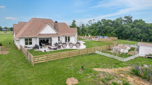 132 New Center Church Rd, Shelbyville, TN 37160