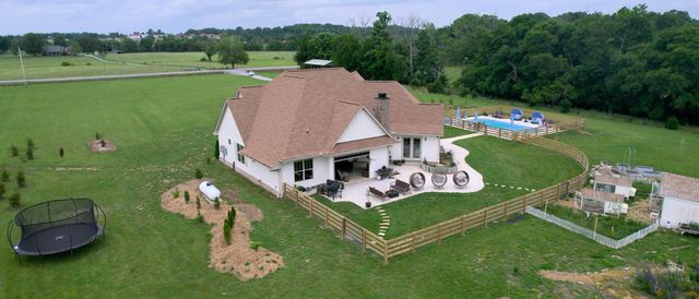 132 New Center Church Rd, Shelbyville, TN 37160