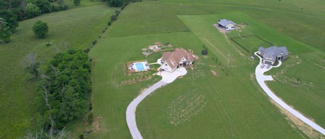 132 New Center Church Rd, Shelbyville, TN 37160