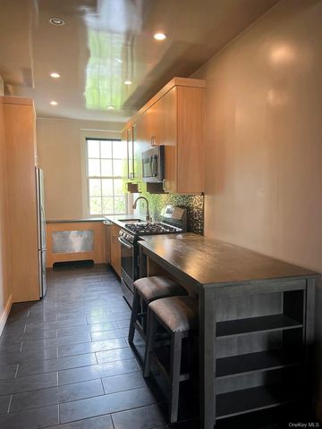 26 East Parkway 12S, Scarsdale, NY 10583
