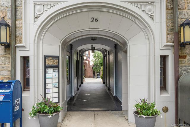 26 East Parkway 12S, Scarsdale, NY 10583