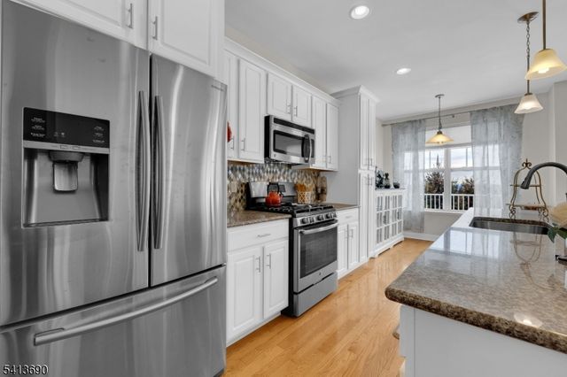 29 Blazingstar Way, Allamuchy Twp., NJ 07840