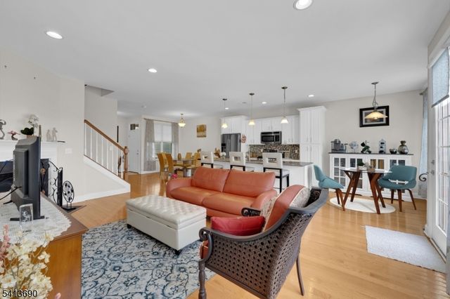 29 Blazingstar Way, Allamuchy Twp., NJ 07840