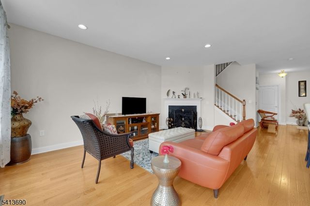 29 Blazingstar Way, Allamuchy Twp., NJ 07840