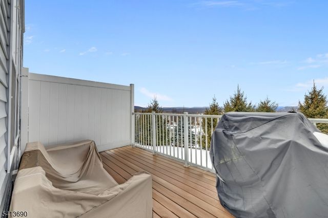 29 Blazingstar Way, Allamuchy Twp., NJ 07840