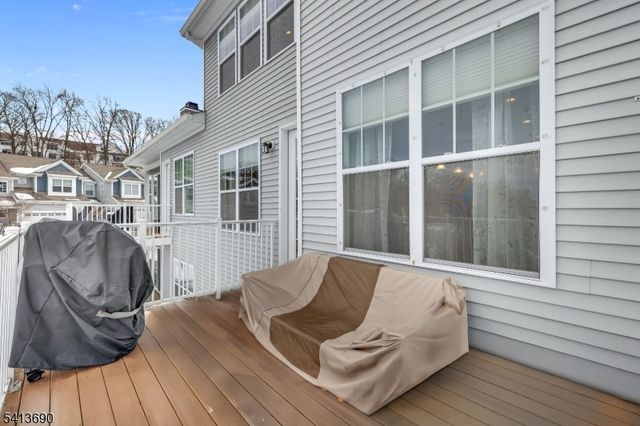 29 Blazingstar Way, Allamuchy Twp., NJ 07840