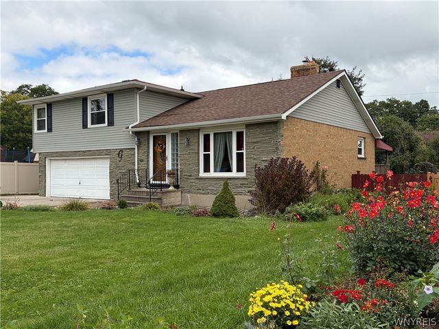 3073 Lewiston Road, Niagara Falls, NY 14305