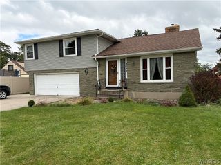 3073 Lewiston Road, Niagara Falls, NY 14305