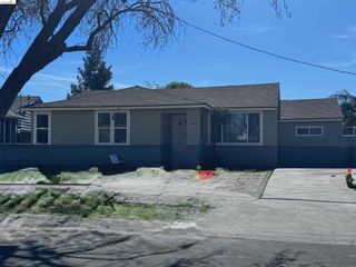 27 Robinson Ave, Pittsburg, CA 94565