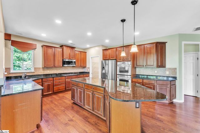 10 Modesto Lane, Simpsonville, SC 29681
