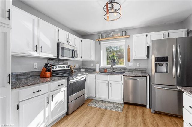 7358 Davis Country Road, Randleman, NC 27317