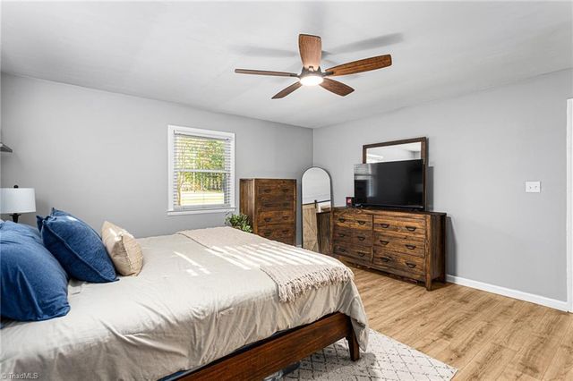 7358 Davis Country Road, Randleman, NC 27317